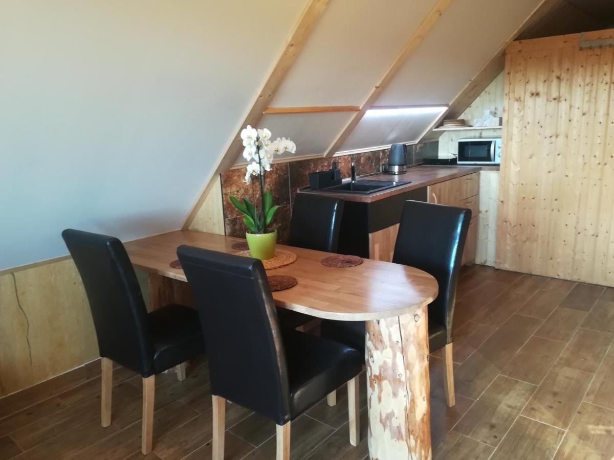 Apartman Life In Nature Jaronice Buitenkant foto
