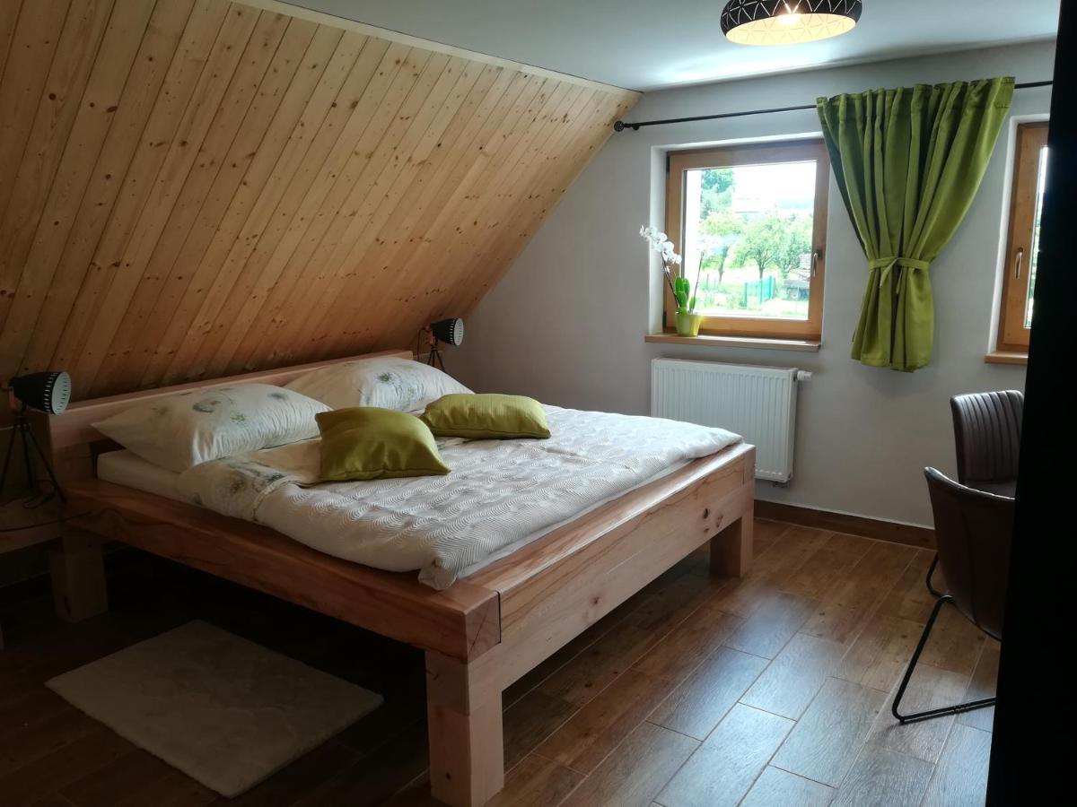 Apartman Life In Nature Jaronice Buitenkant foto